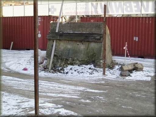 tisnovka_zabr_konec koleji.JPG (76282 bytes)