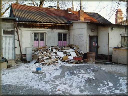 tisnovka_zabr_nadrazi2.JPG (91014 bytes)