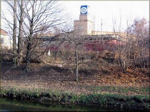 brno-zbrojovka_02.jpg (71603 bytes)