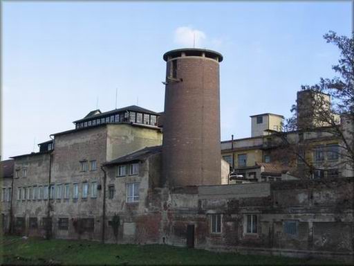 brno-zbrojovka_03.jpg (32517 bytes)