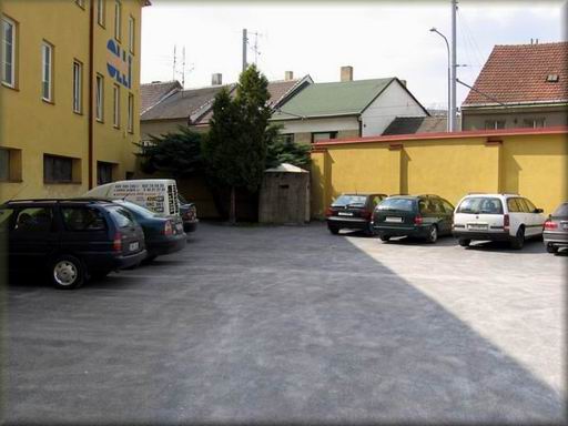brno-valcharska_06.jpg (50418 bytes)